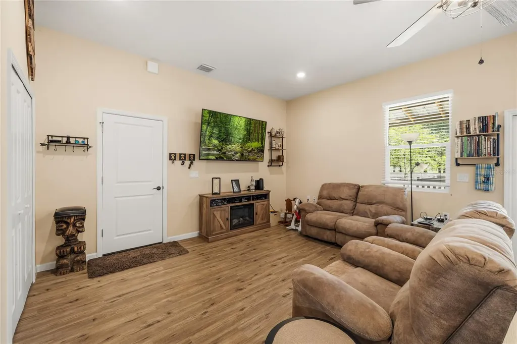 135 Linda Sue Drive Lake Helen FL 32744