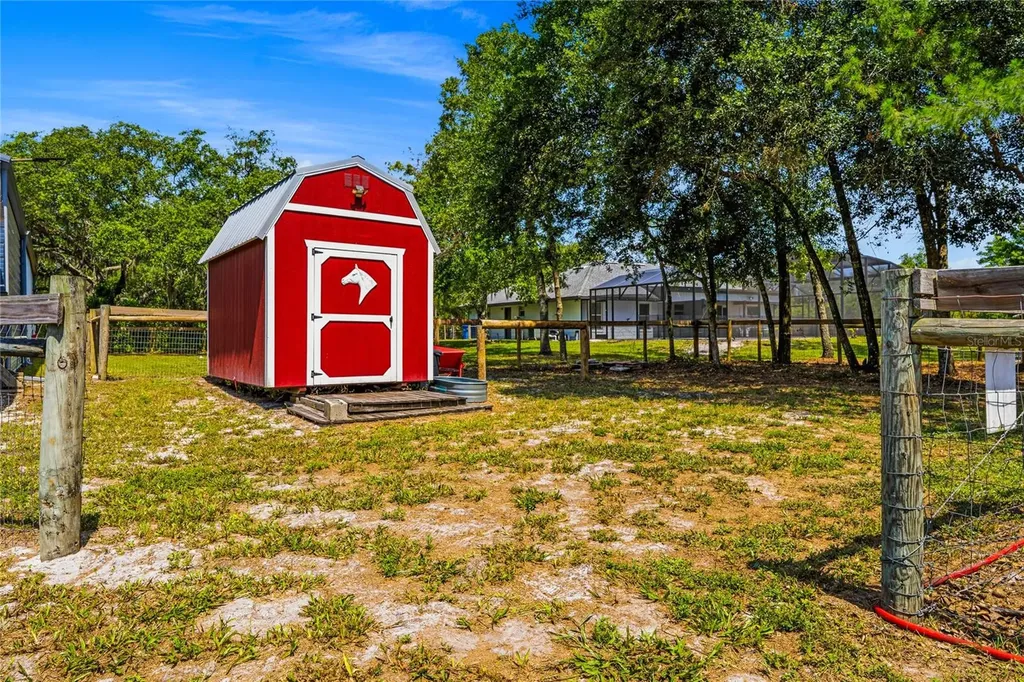 135 Linda Sue Drive Lake Helen FL 32744