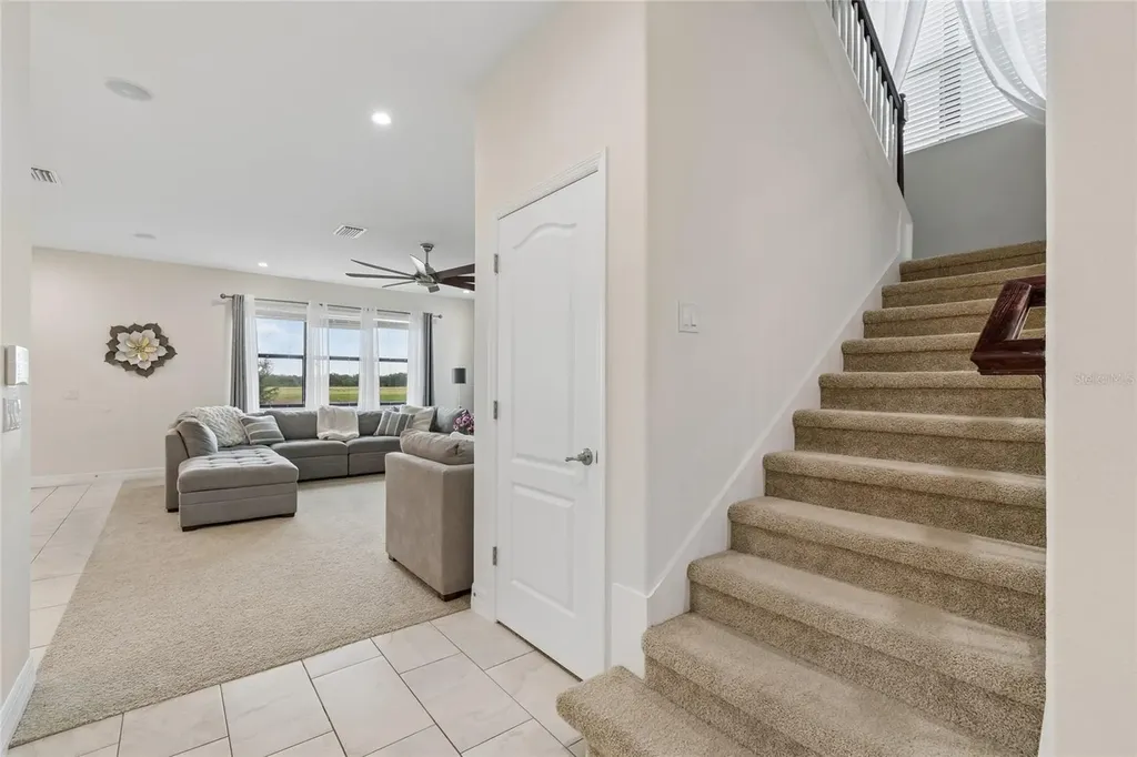 10623 Mistflower Lane Tampa FL 33647