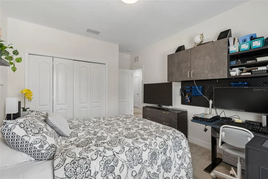 10623 Mistflower Lane Tampa FL 33647
