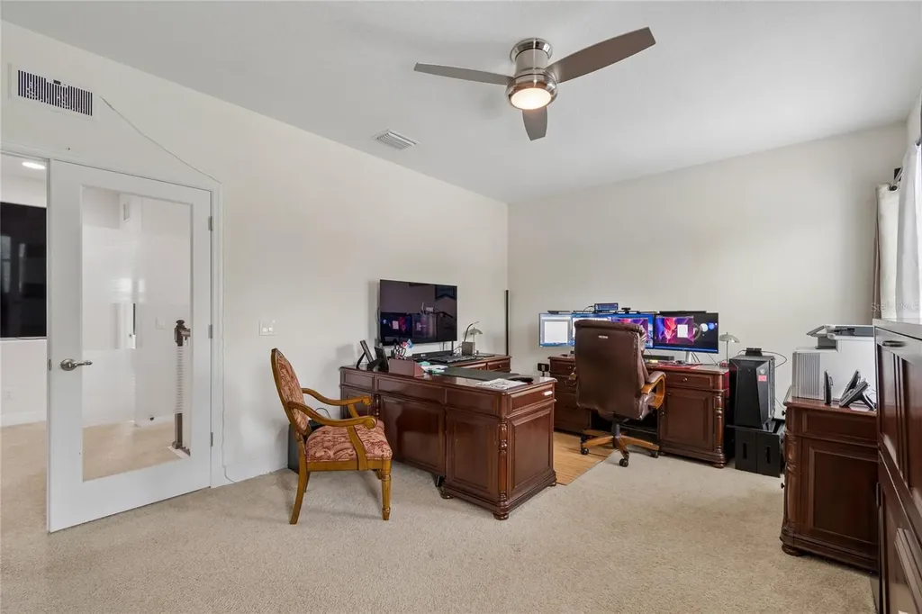 10623 Mistflower Lane Tampa FL 33647