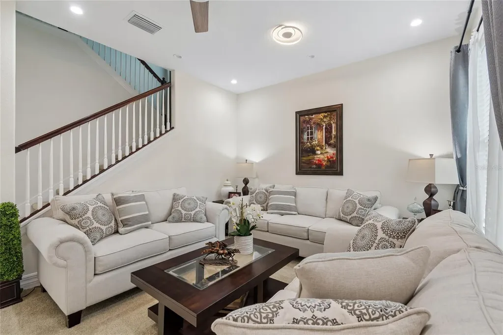 10623 Mistflower Lane Tampa FL 33647