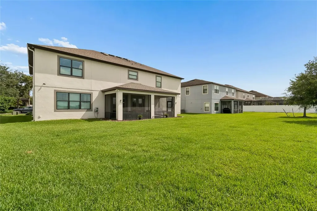 10623 Mistflower Lane Tampa FL 33647