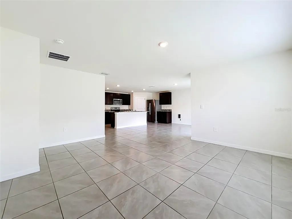 6698 SE 3rd Loop Ocala FL 34472