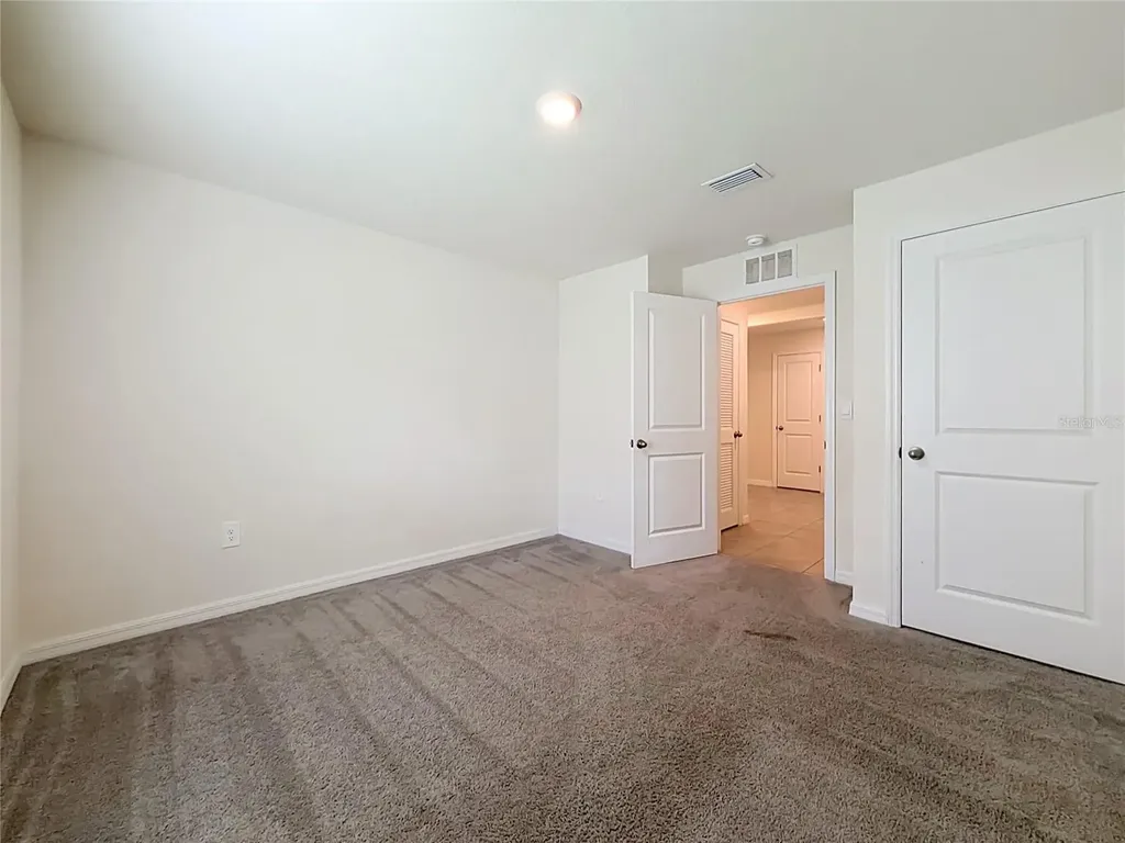 6698 SE 3rd Loop Ocala FL 34472