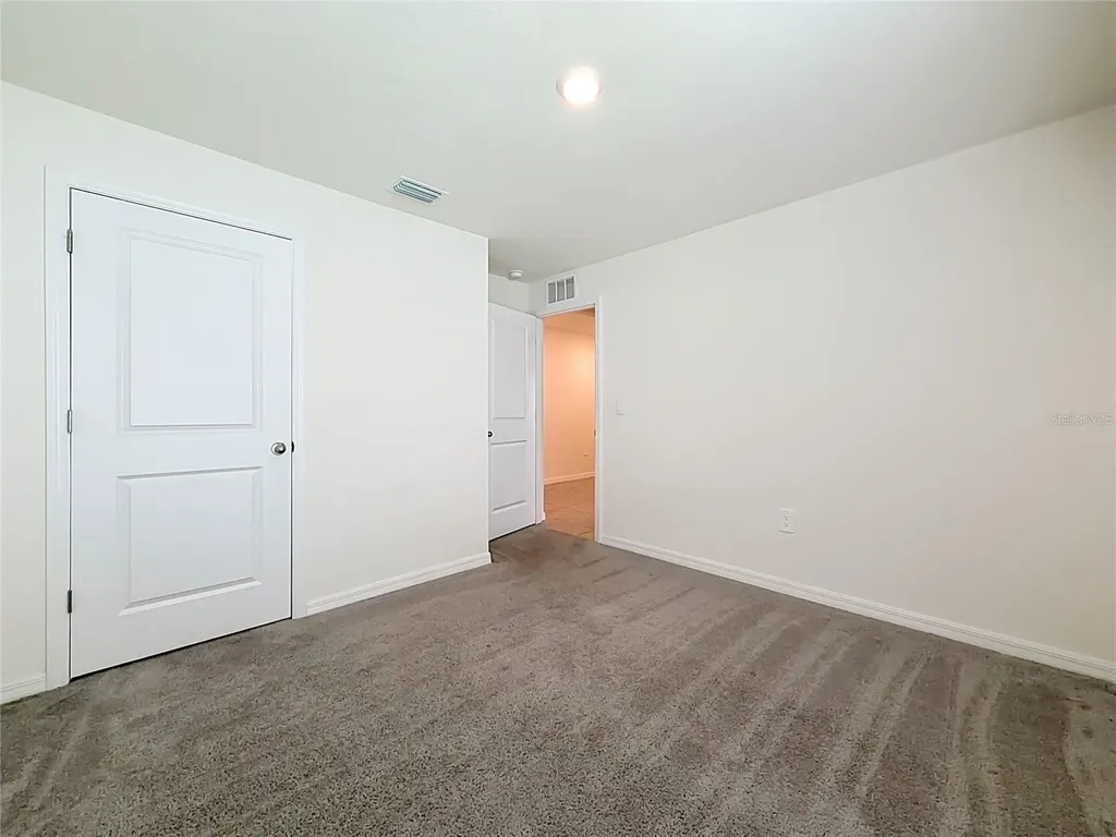 6698 SE 3rd Loop Ocala FL 34472