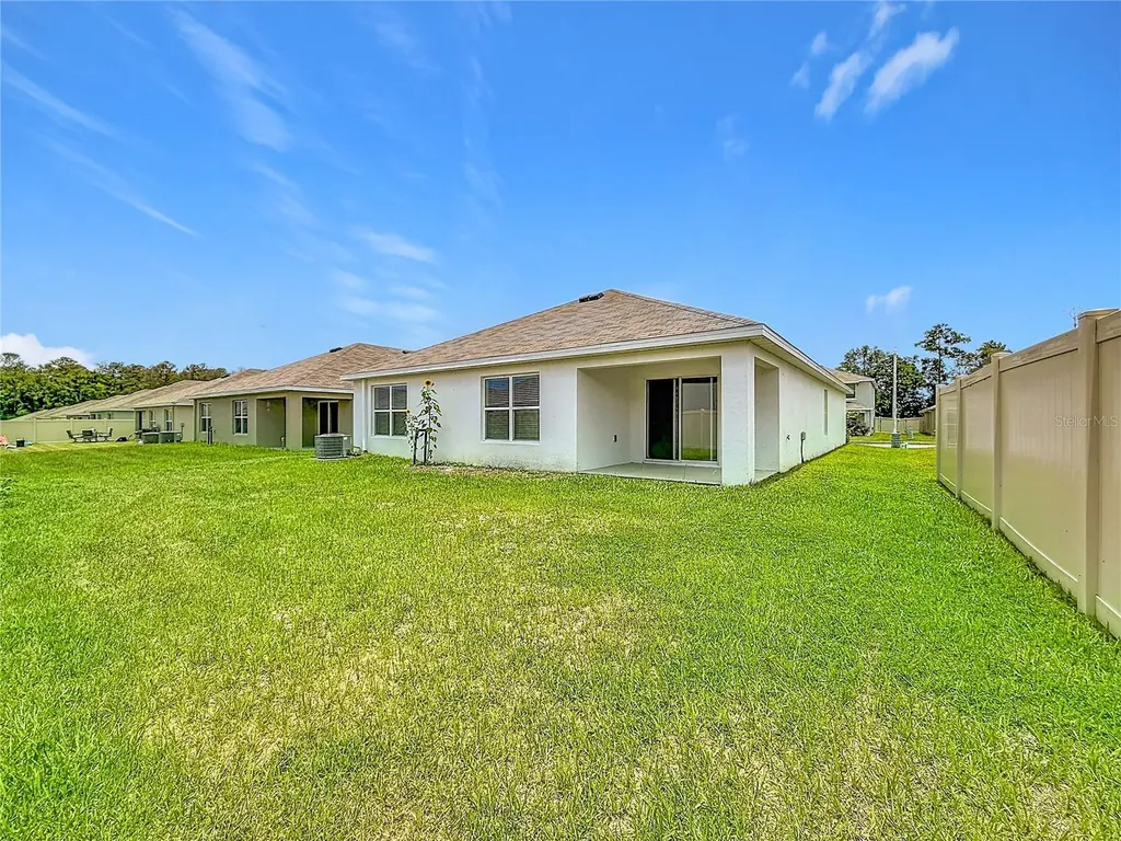 6698 SE 3rd Loop Ocala FL 34472