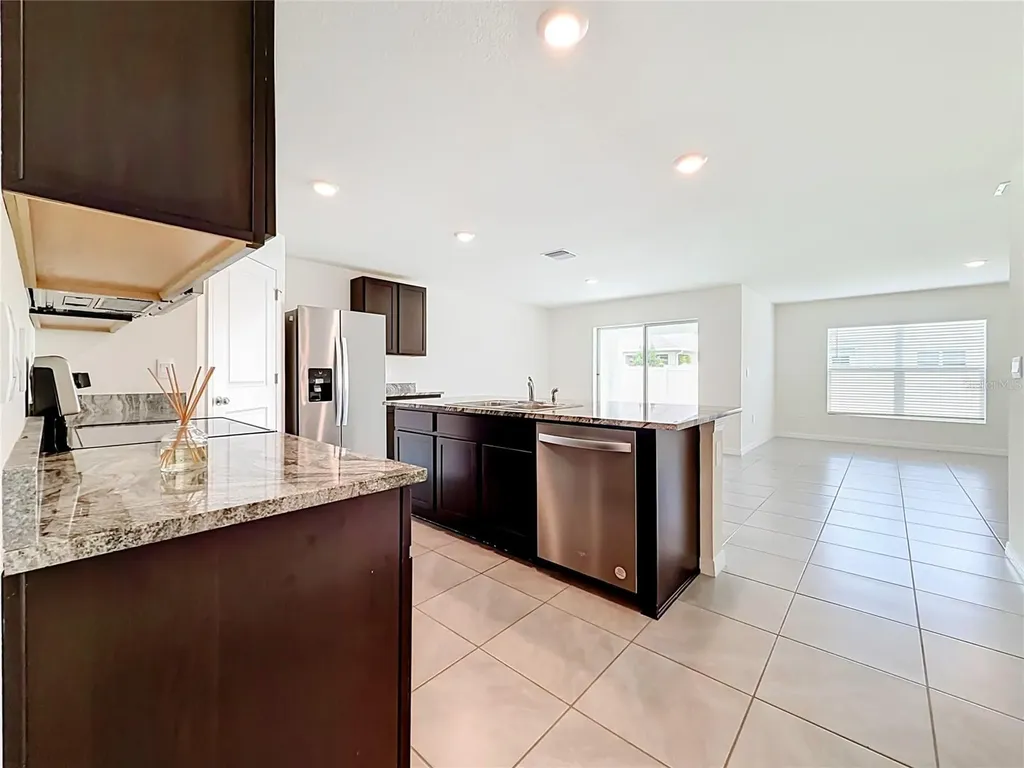 6698 SE 3rd Loop Ocala FL 34472