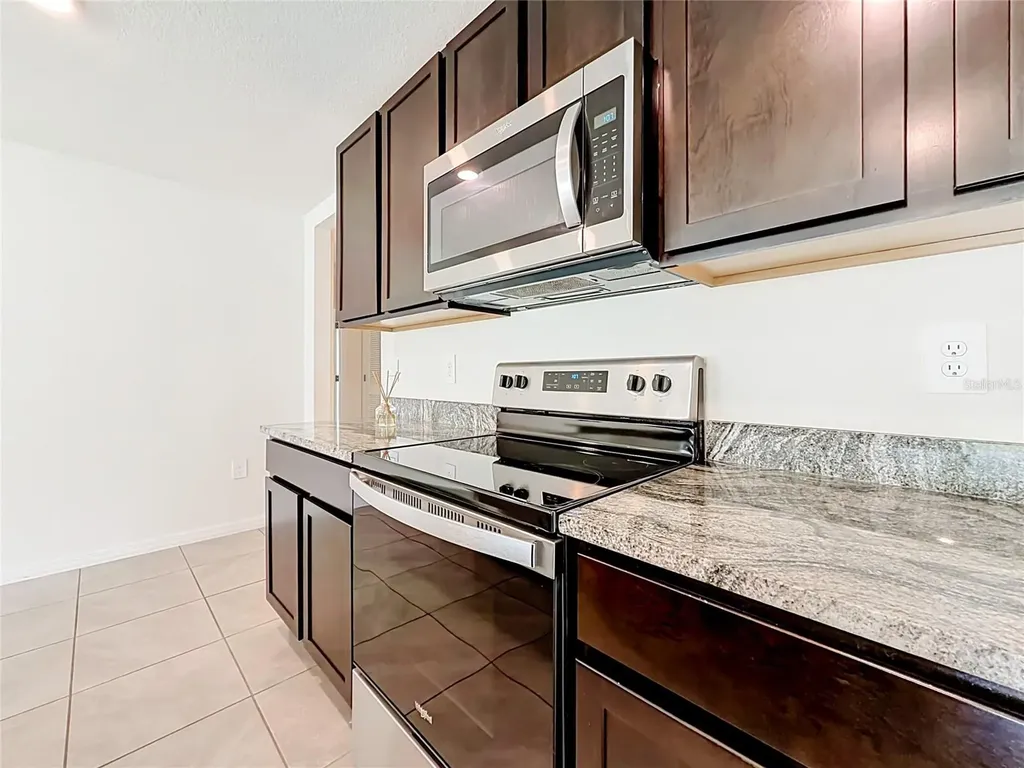 6698 SE 3rd Loop Ocala FL 34472