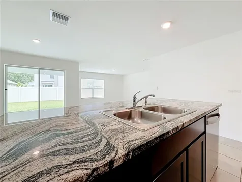 6698 SE 3rd Loop Ocala FL 34472