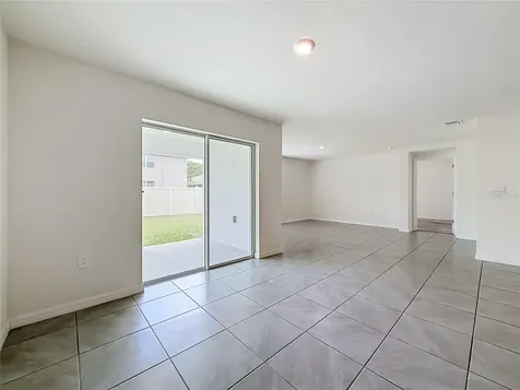 6698 SE 3rd Loop Ocala FL 34472