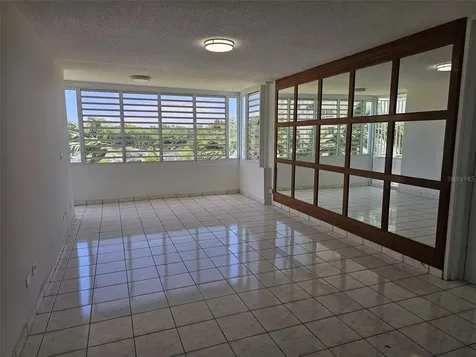 Laguna Ave. Cond. Laguna Gardens Iii Carolina PR 00979