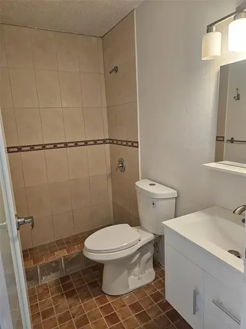 Laguna Ave. Cond. Laguna Gardens Iii Carolina PR 00979