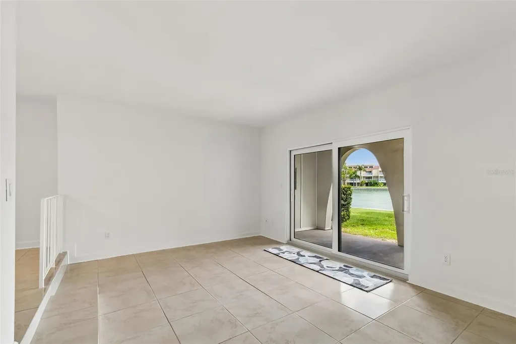 552 Plaza Seville Court Treasure Island FL 33706