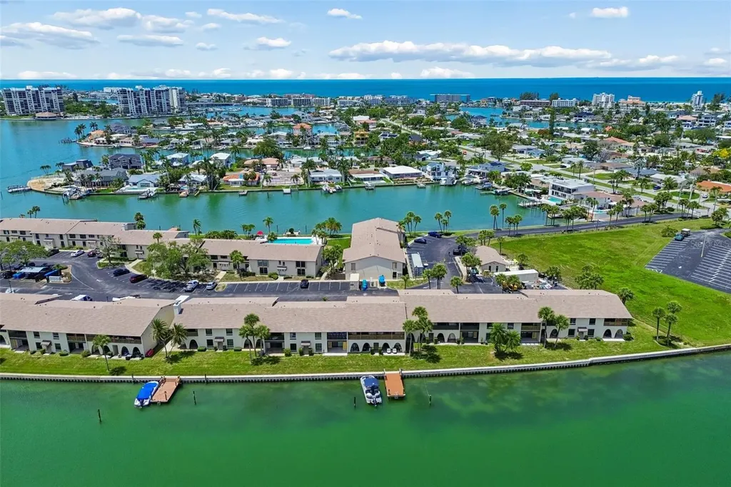 552 Plaza Seville Court Treasure Island FL 33706