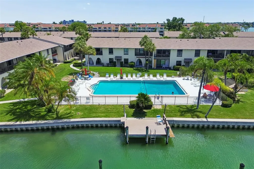 552 Plaza Seville Court Treasure Island FL 33706