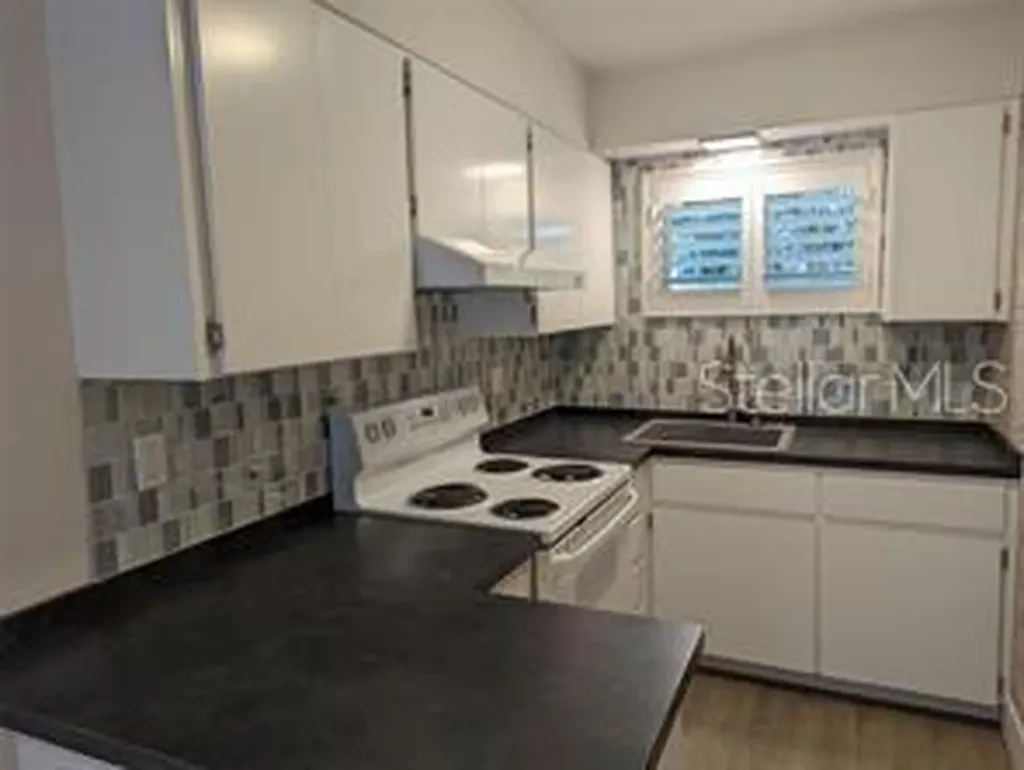 2155 Wood Street Sarasota FL 34237