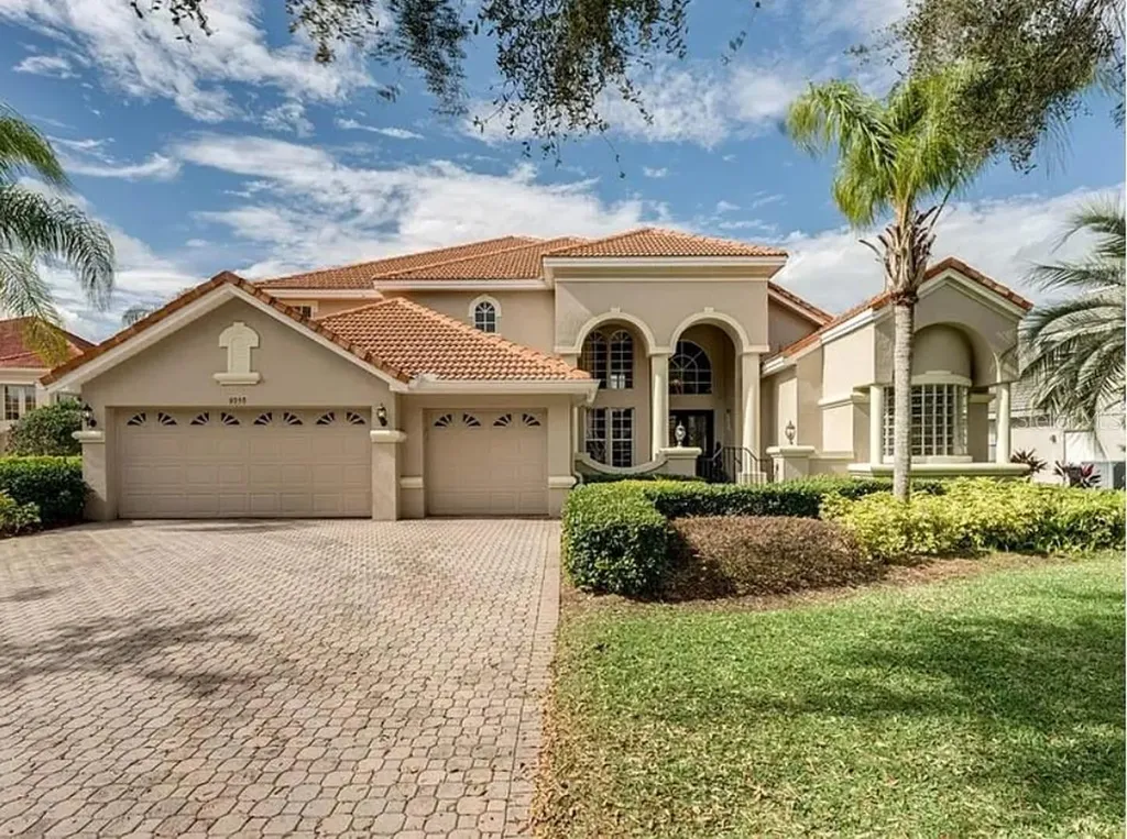 9050 Dancy Tree Court Orlando FL 32836