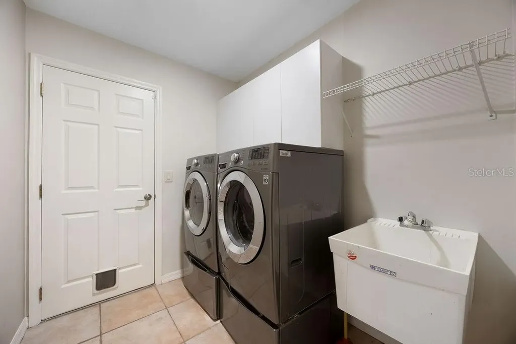 9050 Dancy Tree Court Orlando FL 32836