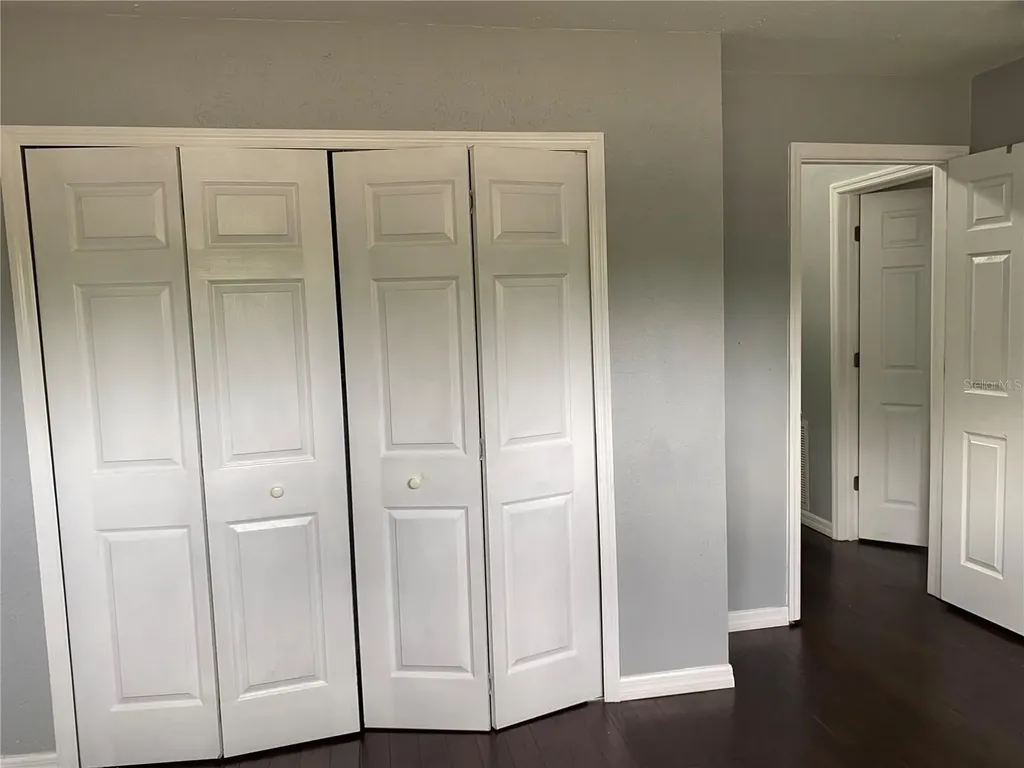 4394 Sandner Drive Sarasota FL 34243