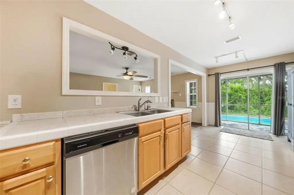 112 E Gardenia Street Howey In The Hills FL 34737