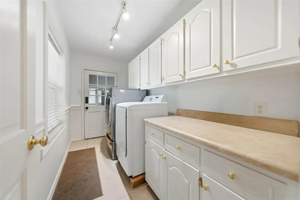 112 E Gardenia Street Howey In The Hills FL 34737