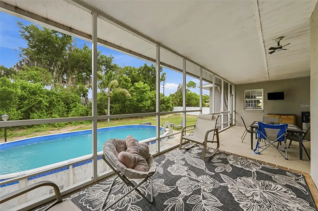 112 E Gardenia Street Howey In The Hills FL 34737