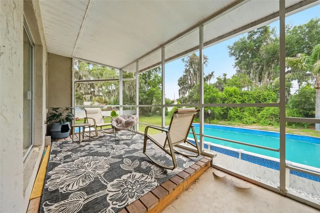 112 E Gardenia Street Howey In The Hills FL 34737