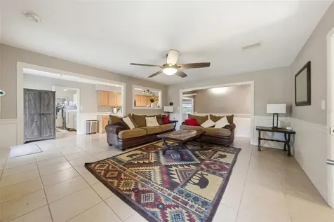 112 E Gardenia Street Howey In The Hills FL 34737