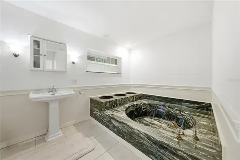 112 E Gardenia Street Howey In The Hills FL 34737