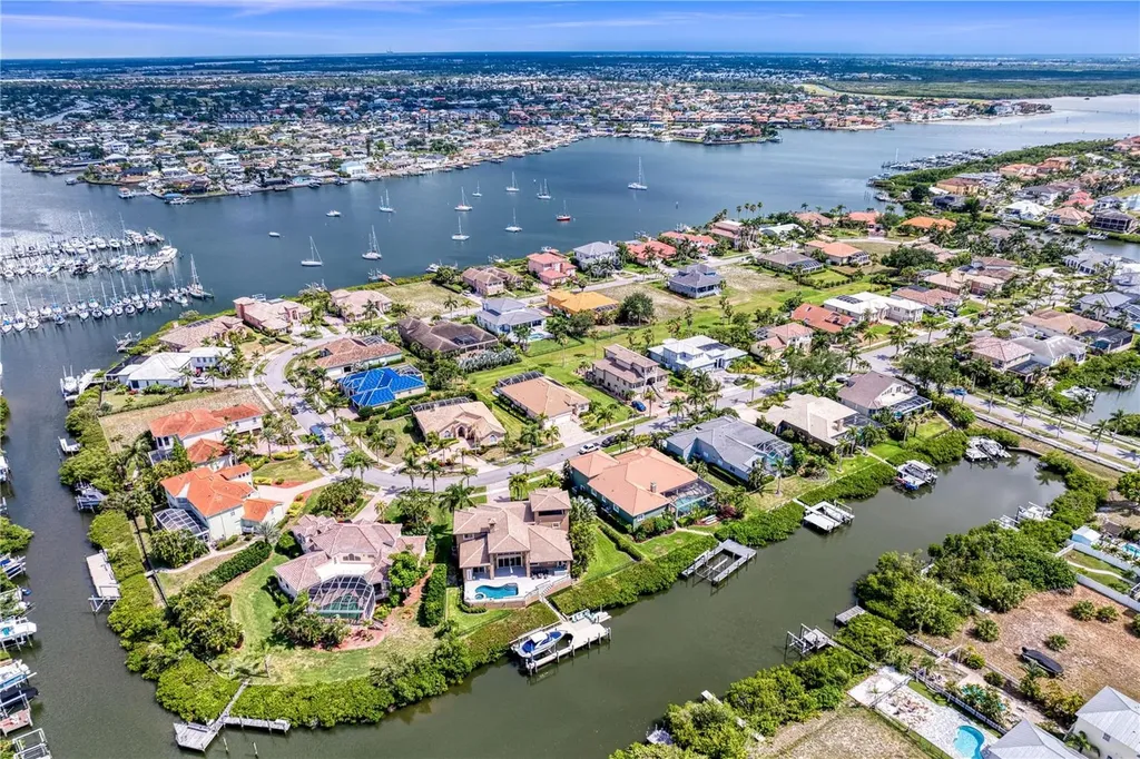6459 Rubia Circle Apollo Beach FL 33572