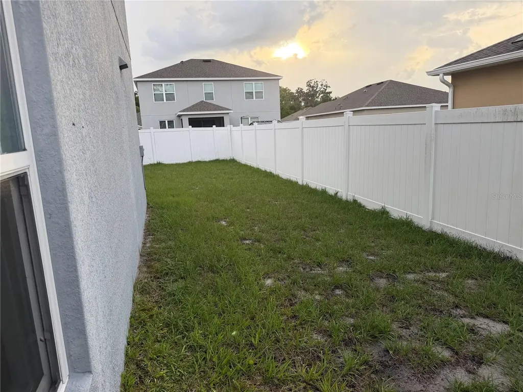 911 Avenal Lane Davenport FL 33837