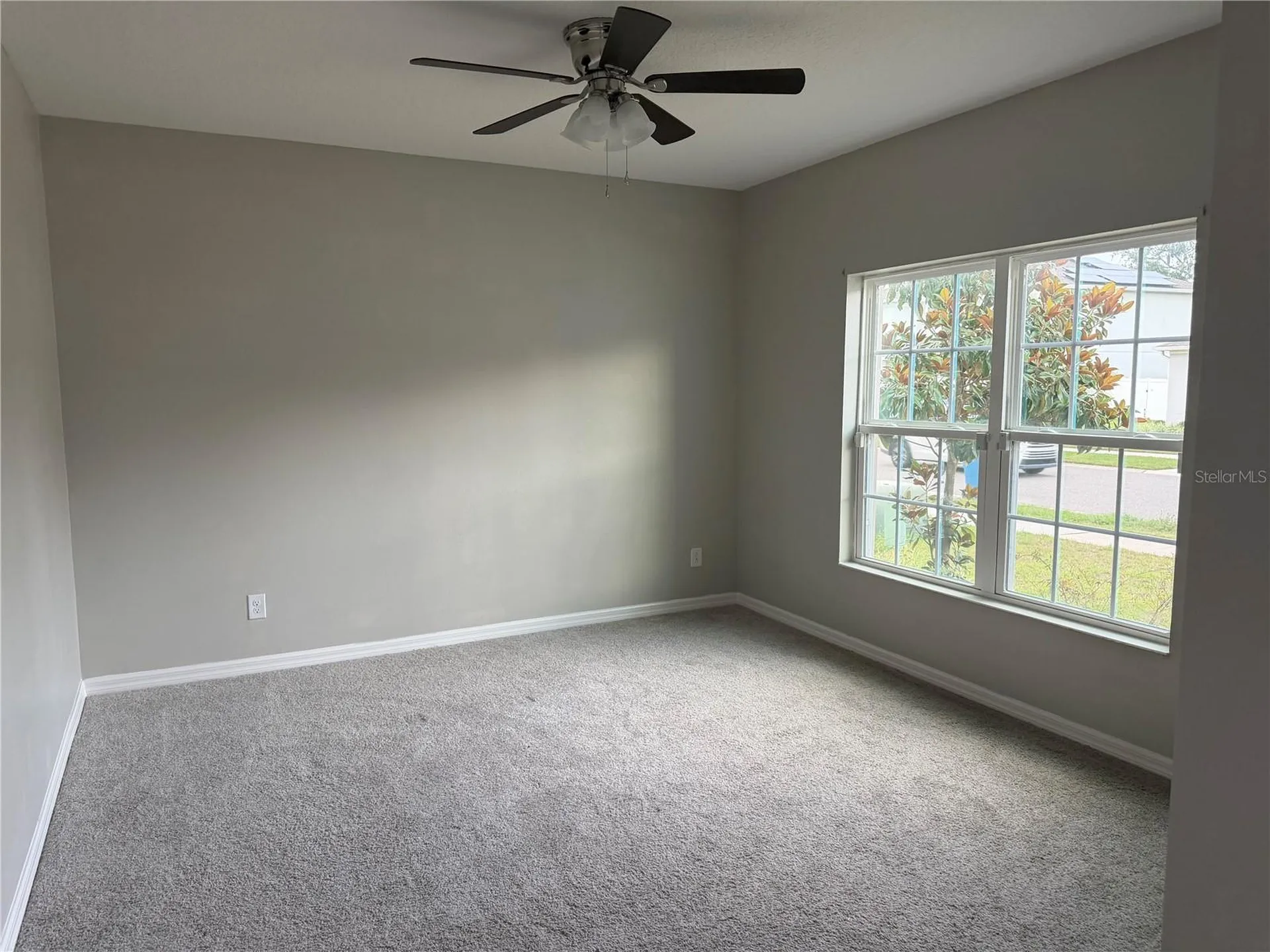 911 Avenal Lane Davenport FL 33837