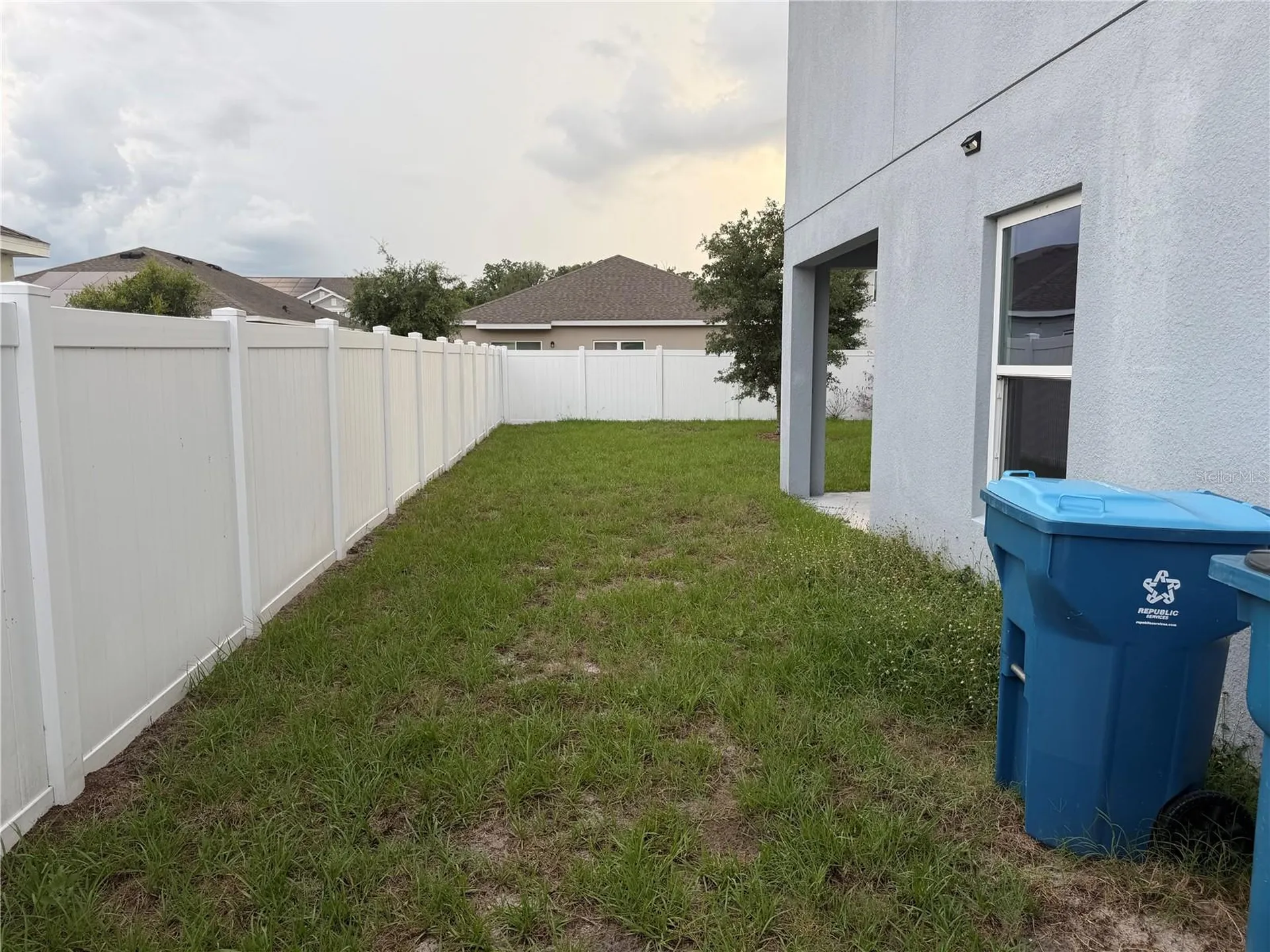 911 Avenal Lane Davenport FL 33837