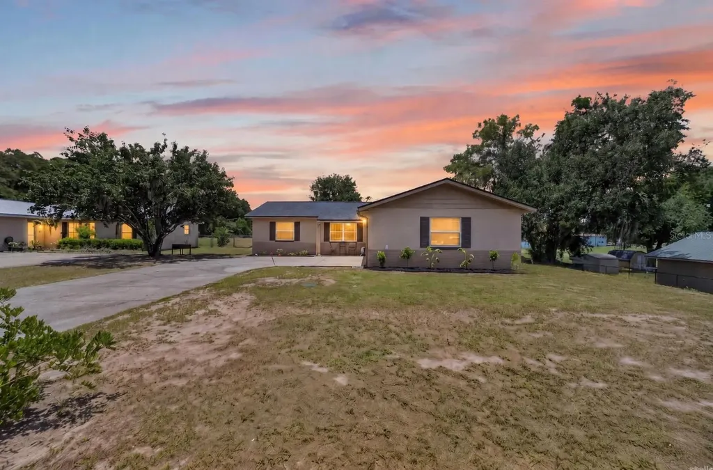 36435 Via Marcia Fruitland Park FL 34731