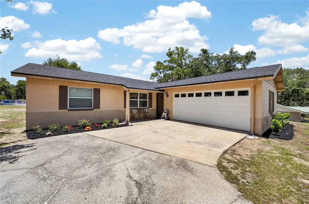 36435 Via Marcia Fruitland Park FL 34731