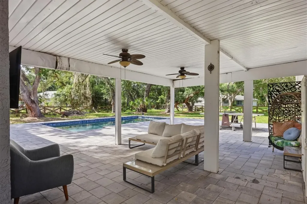 10125 Oak Run Drive Bradenton FL 34211