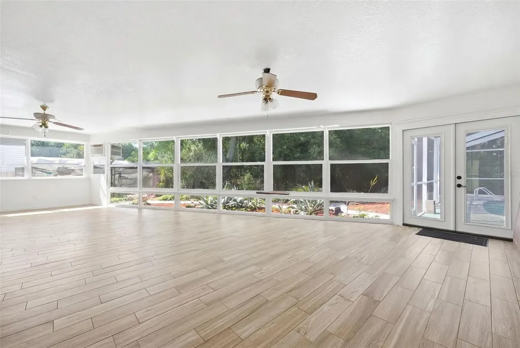9116 Lakeview Drive New Port Richey FL 34654