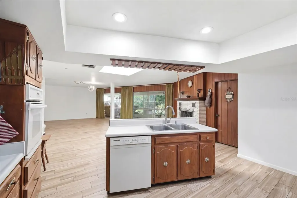 9116 Lakeview Drive New Port Richey FL 34654