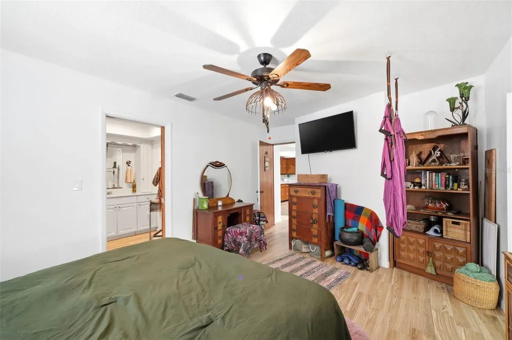 9116 Lakeview Drive New Port Richey FL 34654
