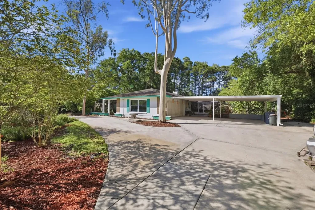 9116 Lakeview Drive New Port Richey FL 34654
