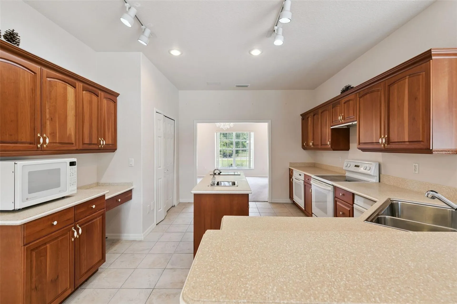 4984 Brook Road Kissimmee FL 34758