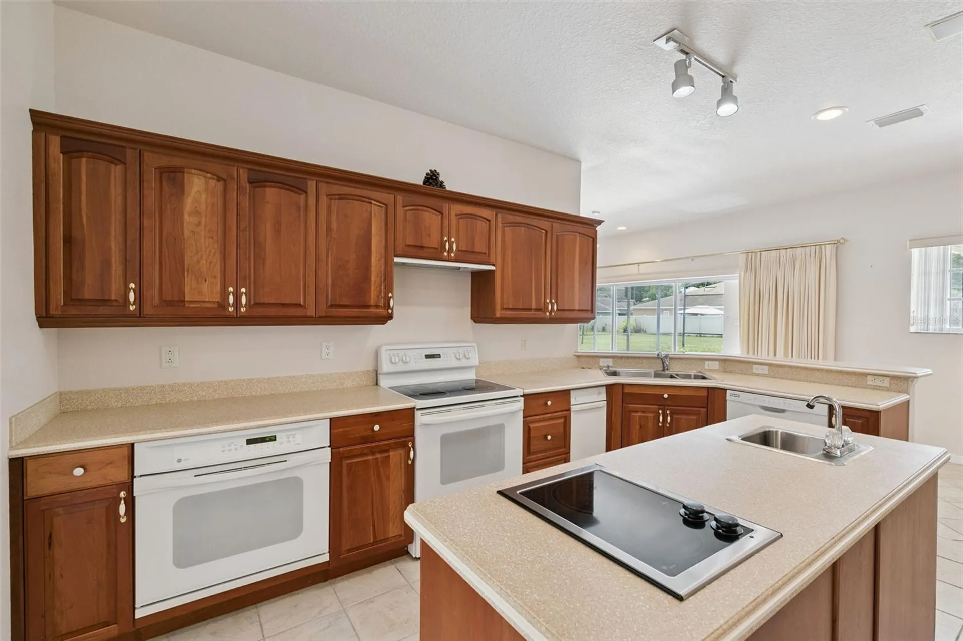4984 Brook Road Kissimmee FL 34758