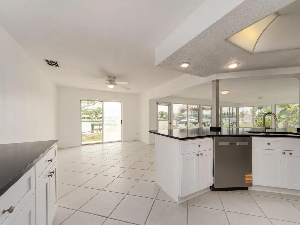 720 115th Avenue Treasure Island FL 33706