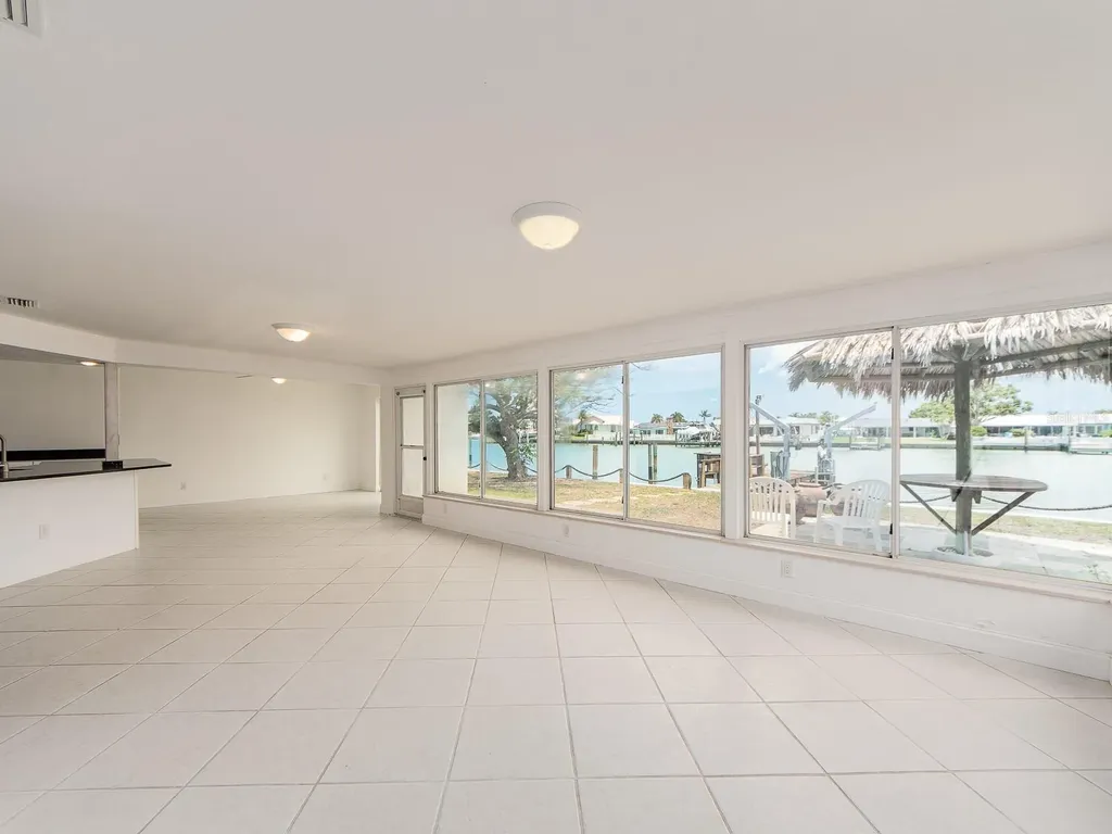 720 115th Avenue Treasure Island FL 33706