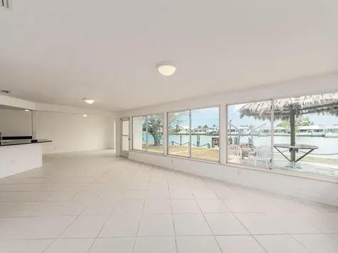 720 115th Avenue Treasure Island FL 33706