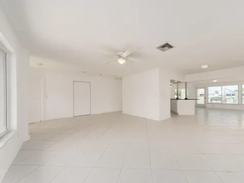 720 115th Avenue Treasure Island FL 33706