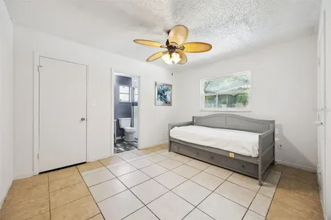 2825 S Park Avenue Sanford FL 32773