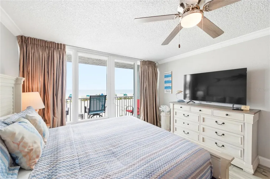 9980 Gulf Boulevard St Petersburg FL 33706