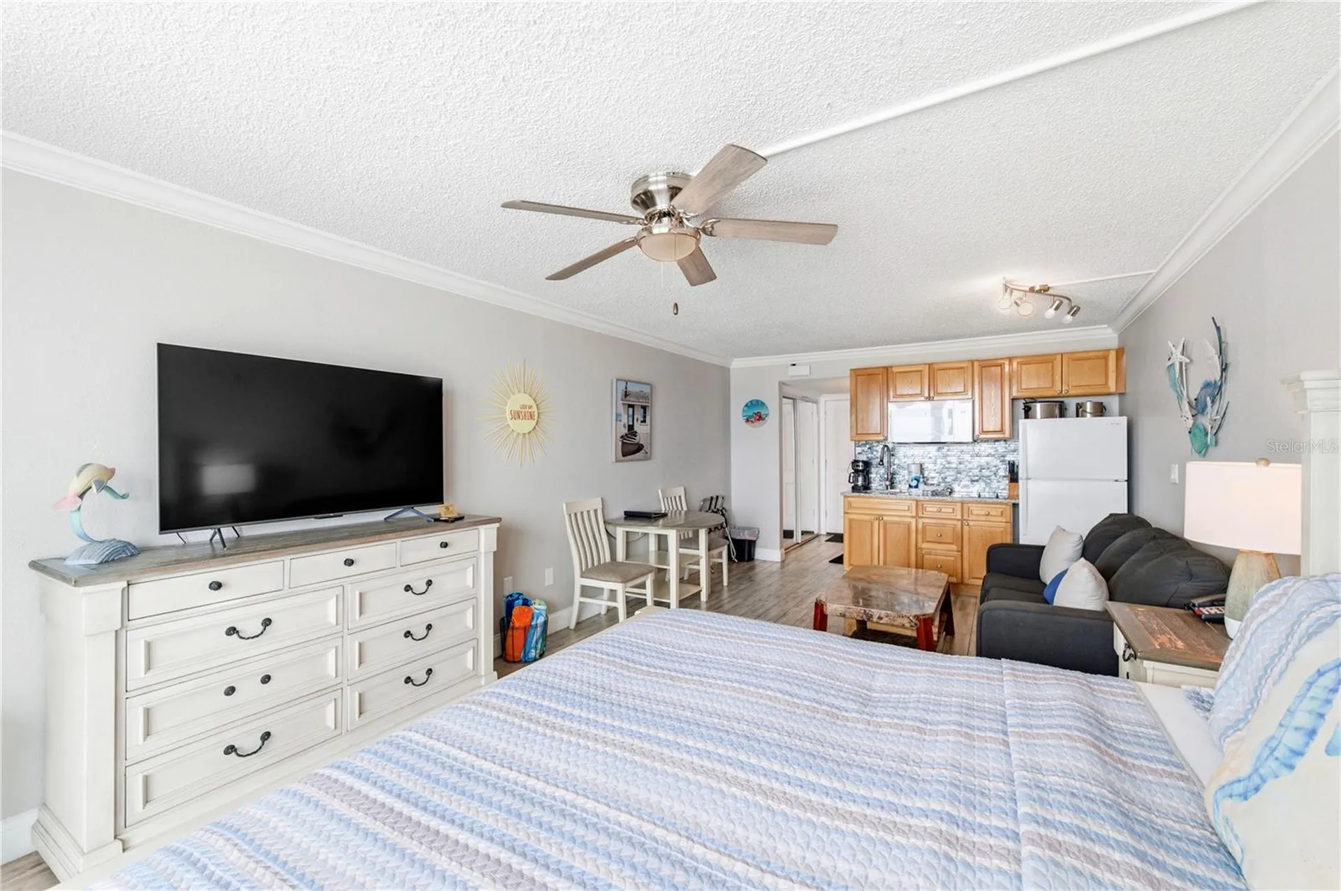 9980 Gulf Boulevard St Petersburg FL 33706